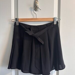 Sunday Best (Aritzia) Shorts with Bow Tie